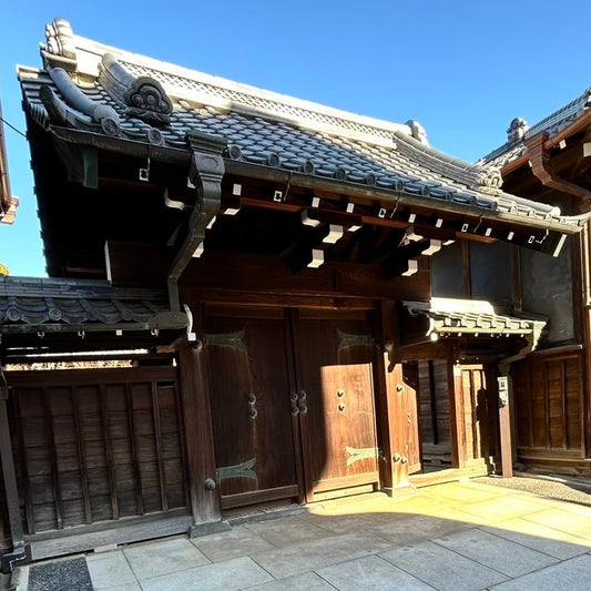 A Visit to Tokyo's Time Travel Bookshop 🕰️